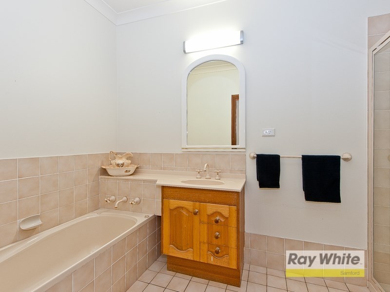 2 Nullamanna Road, Camp Mountain QLD 4520