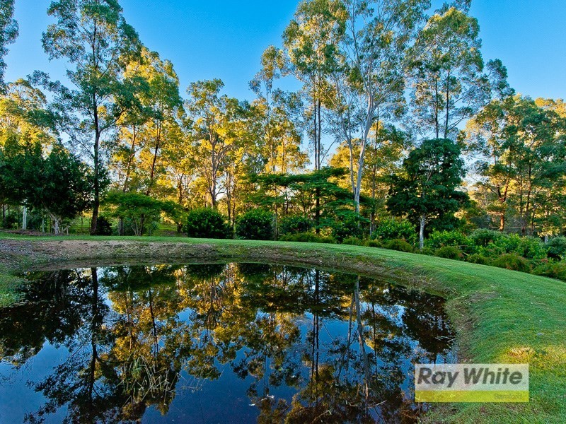 2 Nullamanna Road, Camp Mountain QLD 4520