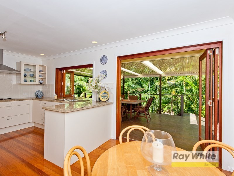 29 Mount Glorious Road, Samford Village QLD 4520