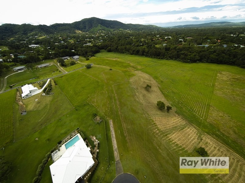 15 Haigh Crescent, Samford Valley QLD 4520