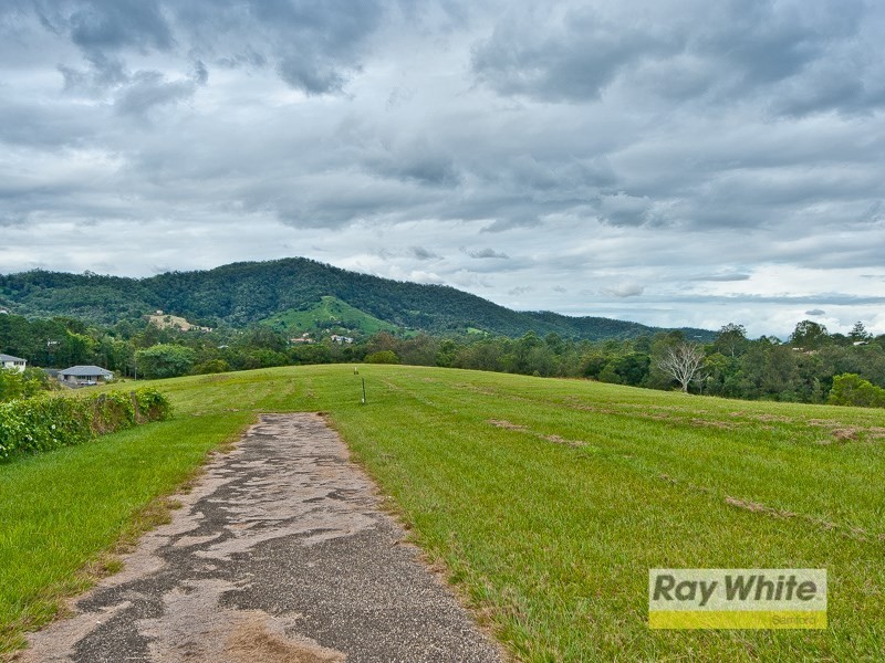 15 Haigh Crescent, Samford Valley QLD 4520