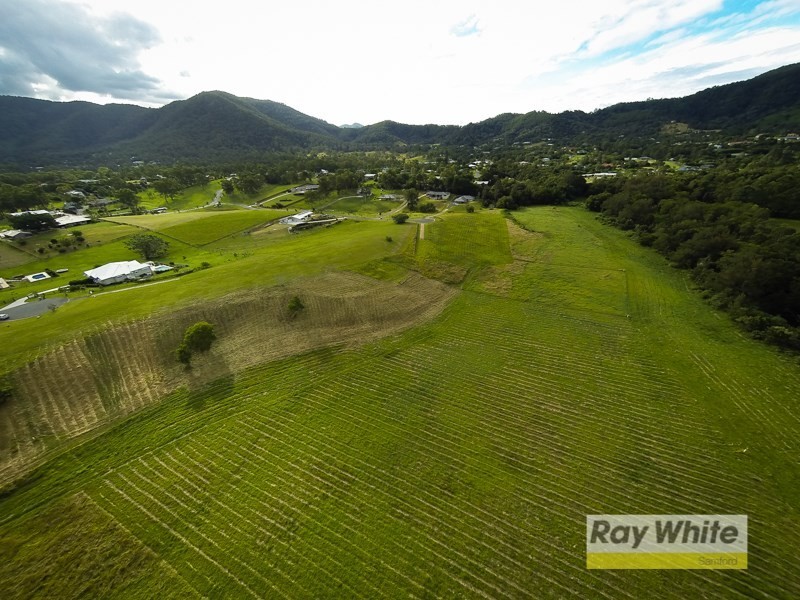 15 Haigh Crescent, Samford Valley QLD 4520