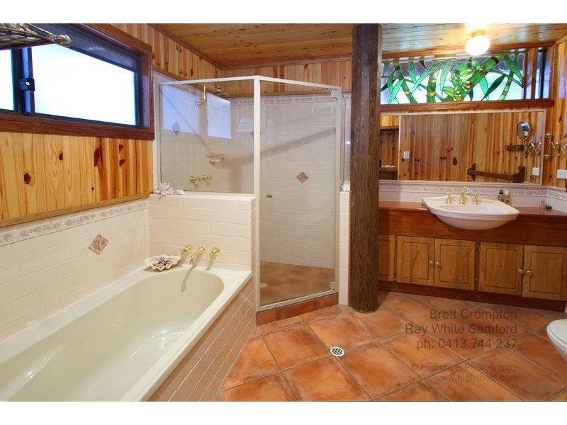 63 Harland Road, Mount Glorious QLD 4520