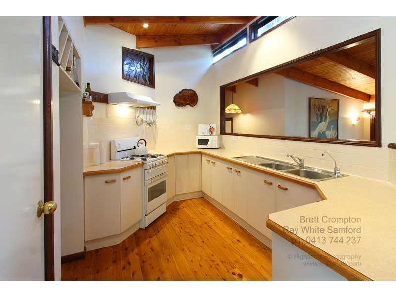 63 Harland Road, Mount Glorious QLD 4520