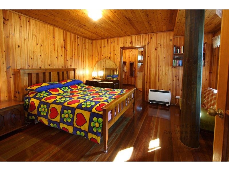 63 Harland Road, Mount Glorious QLD 4520