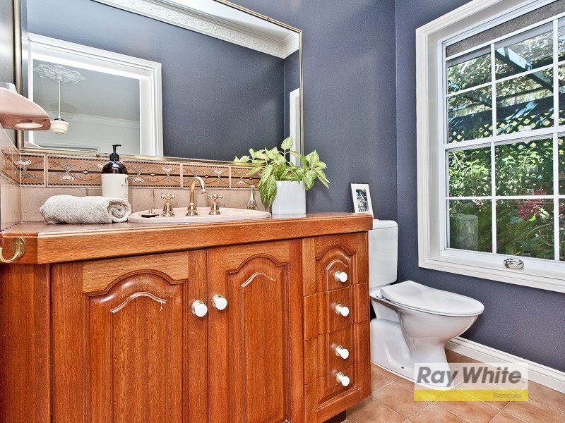 10 Sylvaterre Court, Samford Valley QLD 4520