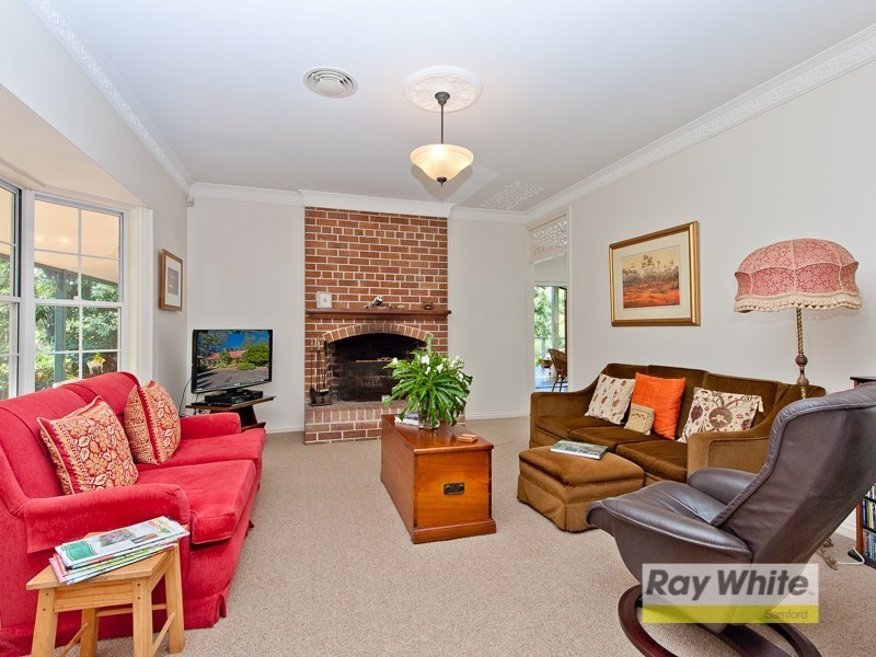 10 Sylvaterre Court, Samford Valley QLD 4520