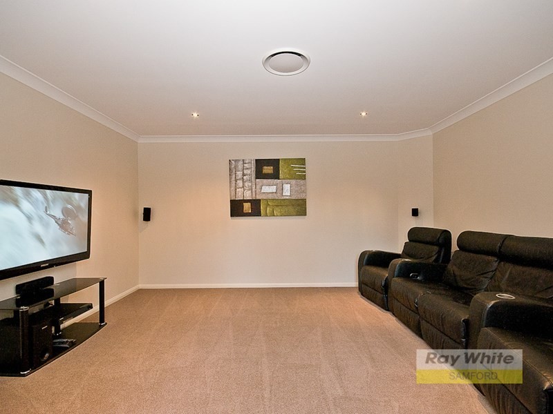 5 Meadowood Close, Highvale QLD 4520