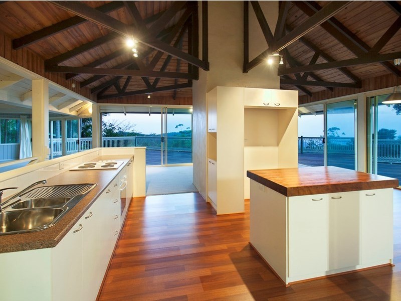 4 Attunga Lane, Mount Glorious QLD 4520