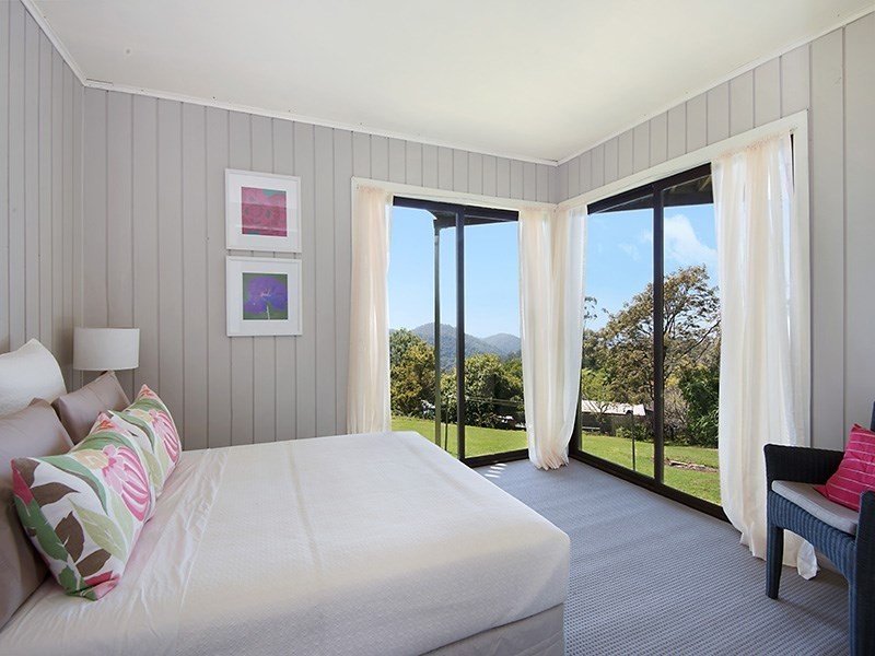 4 Attunga Lane, Mount Glorious QLD 4520