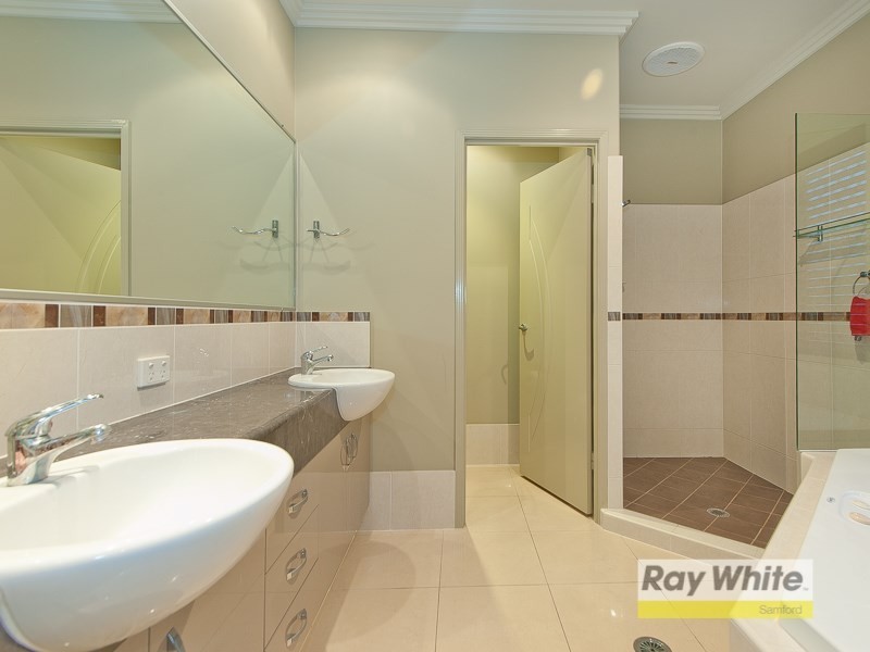 10 Barron Place, Joyner QLD 4500