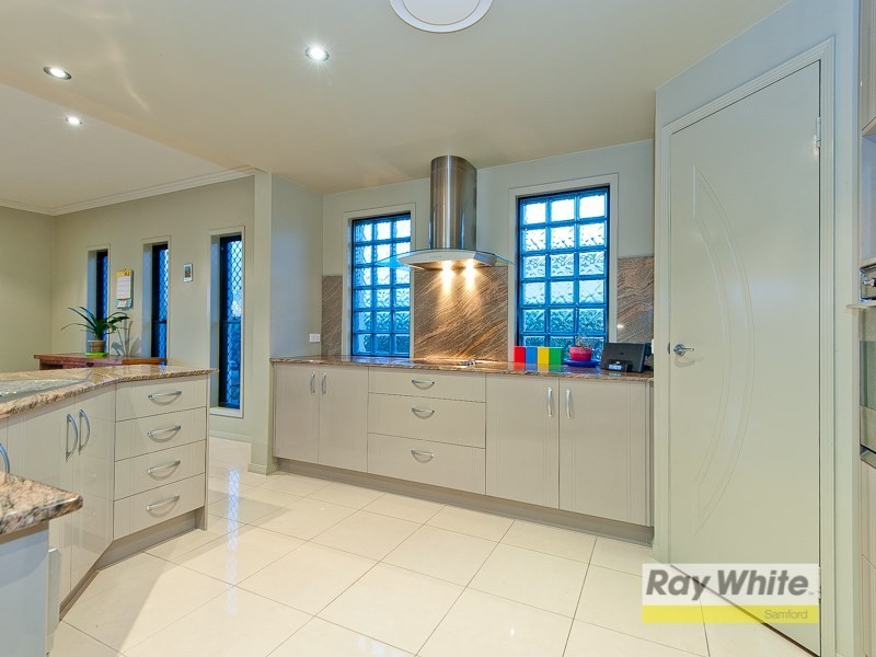 10 Barron Place, Joyner QLD 4500