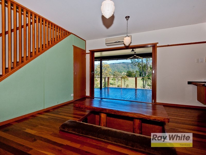 5 Parragilga Close, Wights Mountain QLD 4520