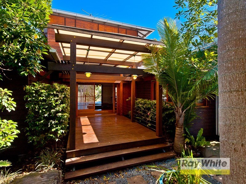 5 Parragilga Close, Wights Mountain QLD 4520