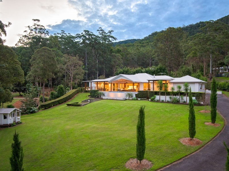 3 Bellbird Court, Cedar Creek QLD 4520