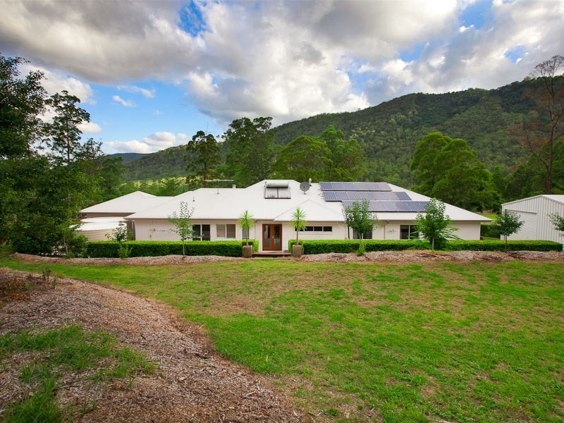 3 Bellbird Court, Cedar Creek QLD 4520