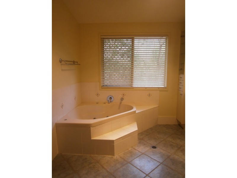 Camp Mountain QLD 4520