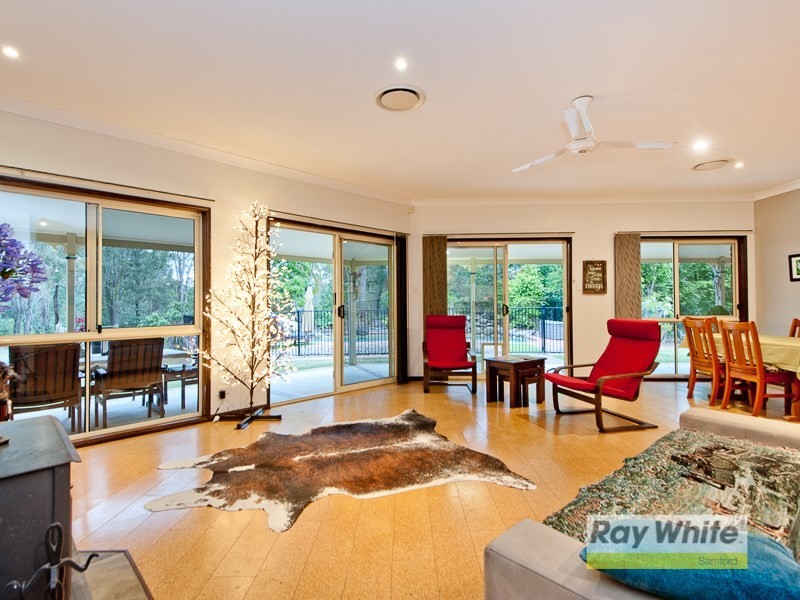 8 Davison Road, Camp Mountain QLD 4520