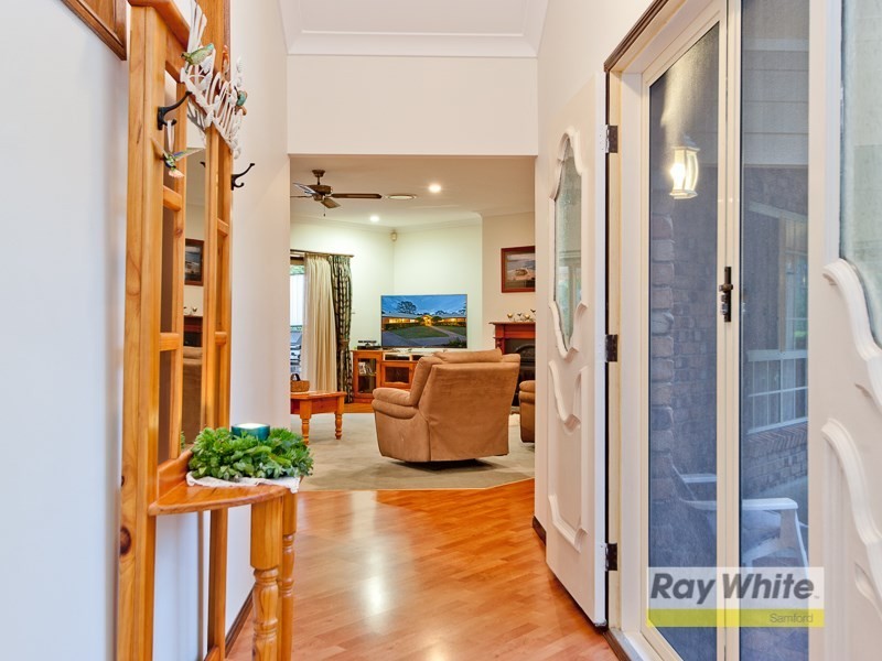 8 Davison Road, Camp Mountain QLD 4520