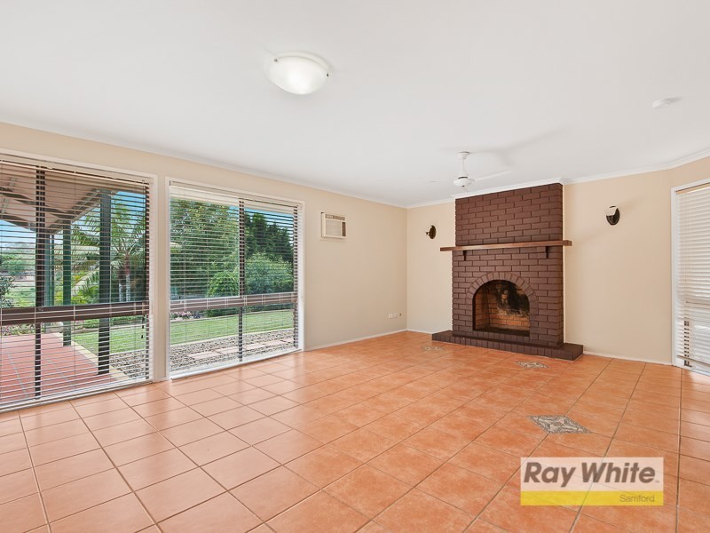 3 Heather Anne Drive, Draper QLD 4520