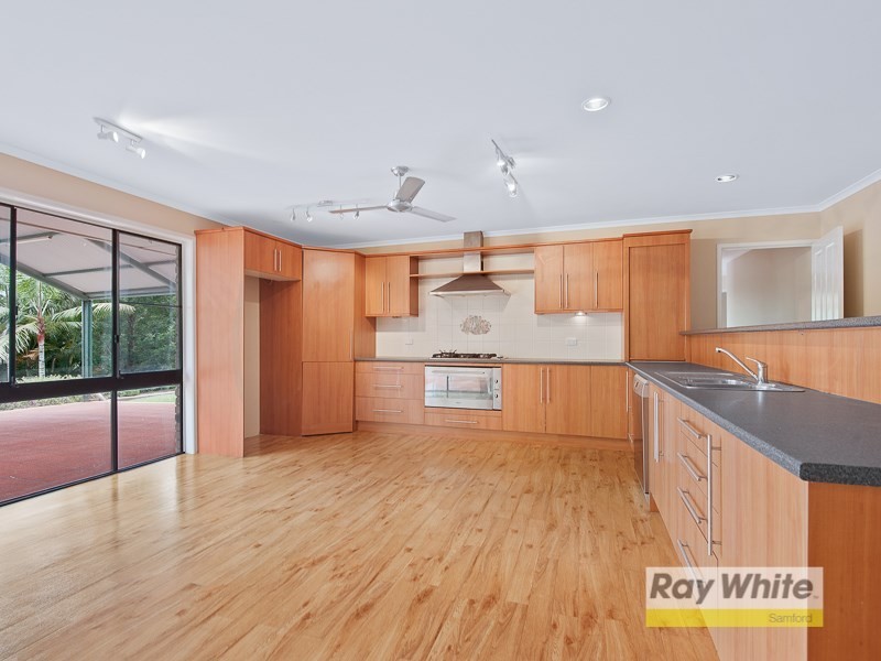 3 Heather Anne Drive, Draper QLD 4520