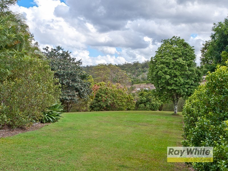 3 Heather Anne Drive, Draper QLD 4520