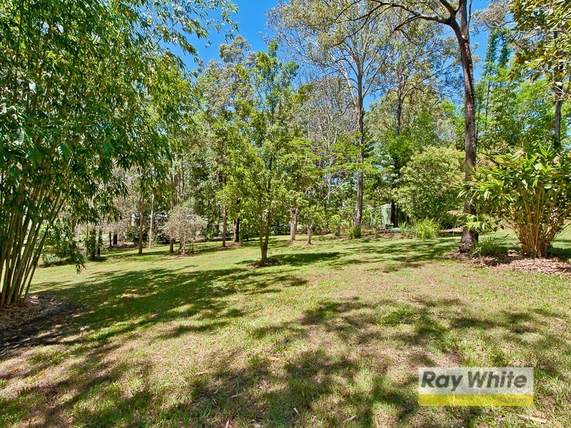 8 Narrien Court, Samford Village QLD 4520