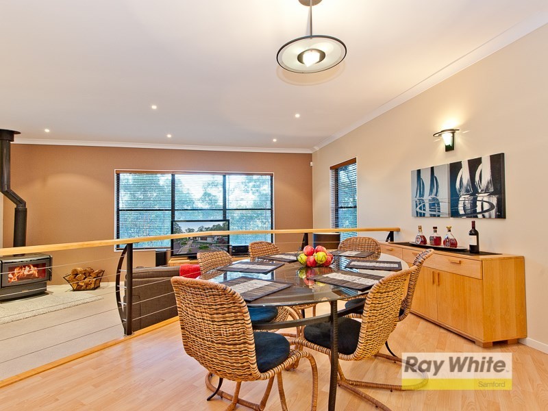 10 Dickens Place, Samford Valley QLD 4520