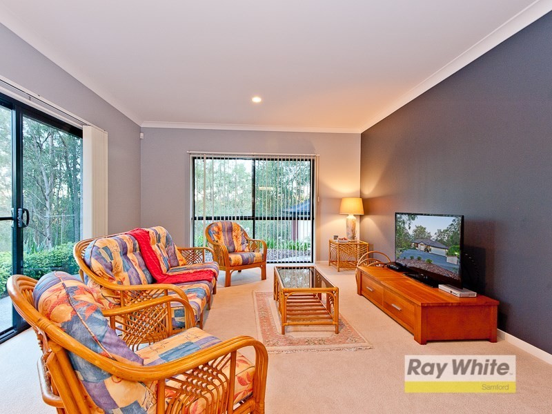 10 Dickens Place, Samford Valley QLD 4520