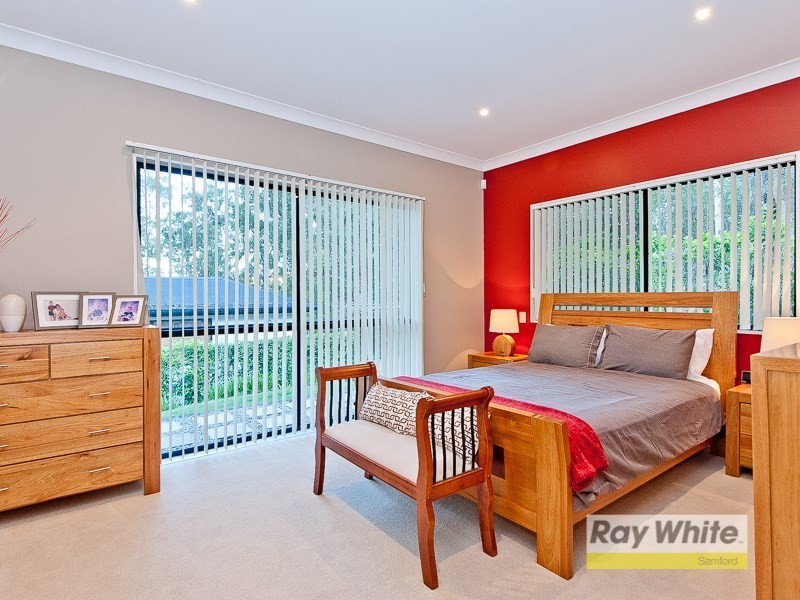 10 Dickens Place, Samford Valley QLD 4520