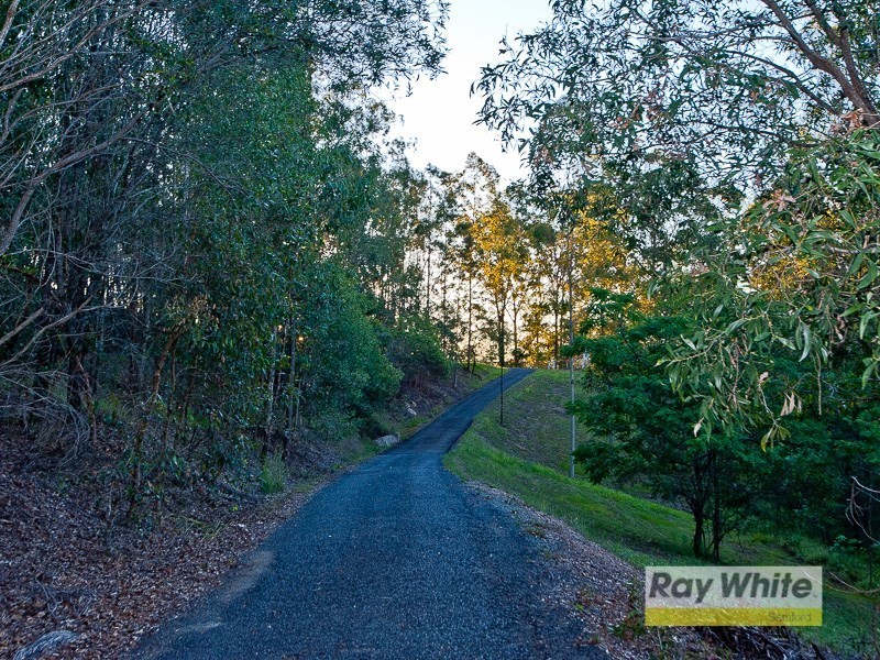 10 Dickens Place, Samford Valley QLD 4520