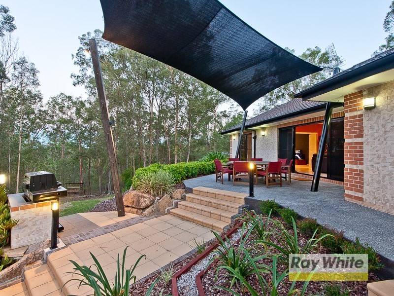 10 Dickens Place, Samford Valley QLD 4520