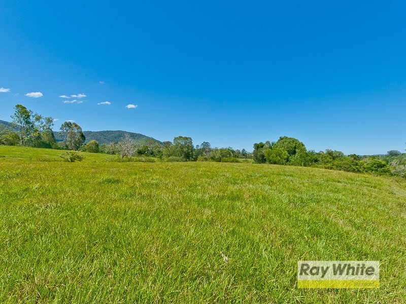 134 Foggs Road, Mount Samson QLD 4520