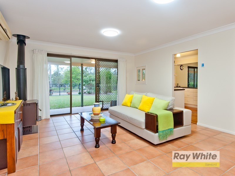 84 Camp Mountain Road, Camp Mountain QLD 4520