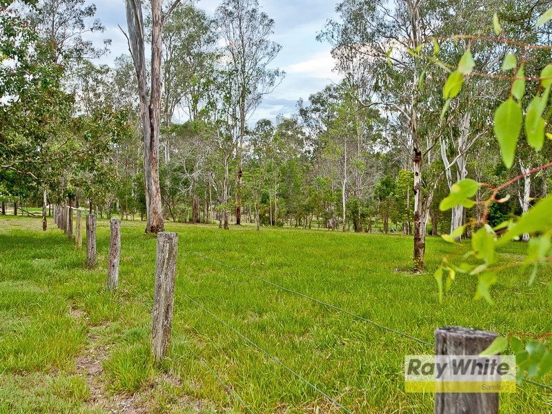 84 Camp Mountain Road, Camp Mountain QLD 4520