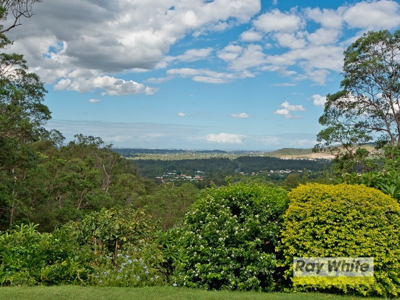 25 Trossachs Place, Upper Kedron QLD 4055