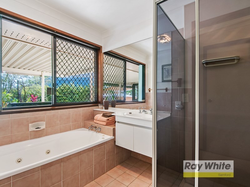 9 Wideview Terrace, Arana Hills QLD 4054