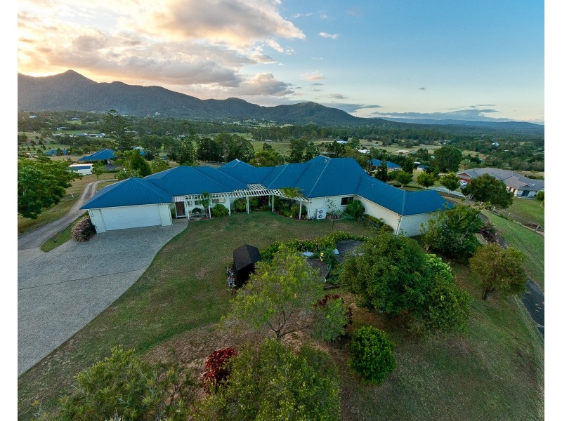 4 Blake Court, Mount Samson QLD 4520