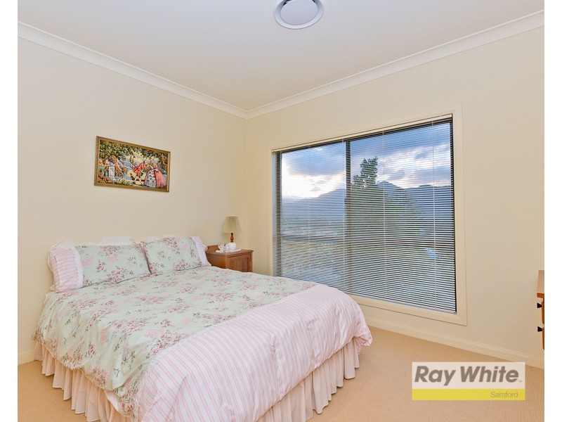 4 Blake Court, Mount Samson QLD 4520