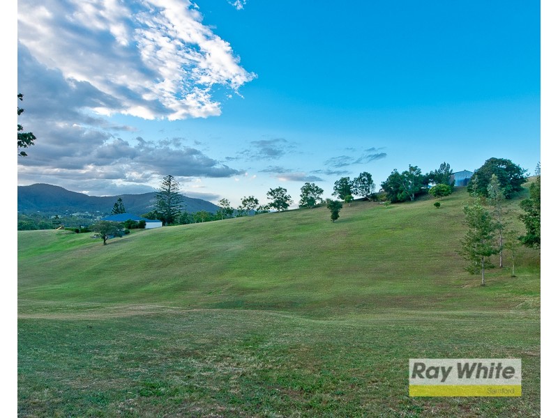 4 Blake Court, Mount Samson QLD 4520