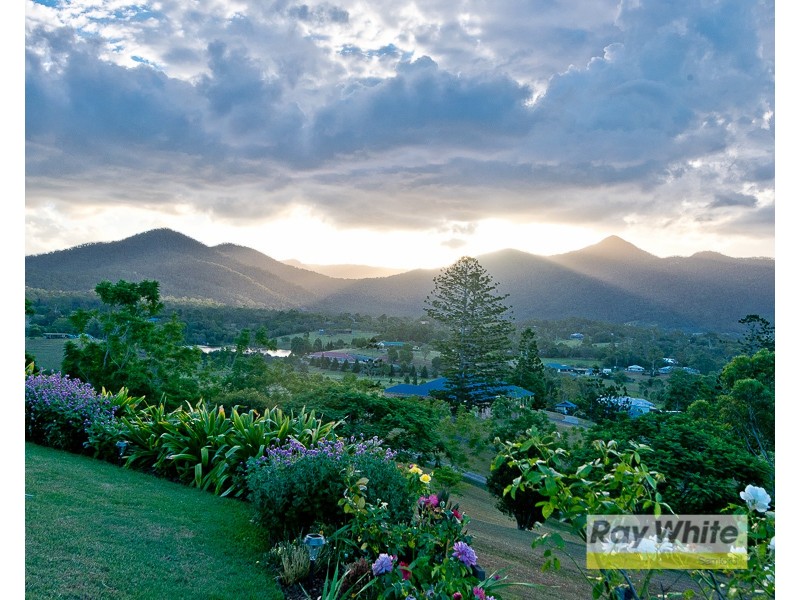 4 Blake Court, Mount Samson QLD 4520