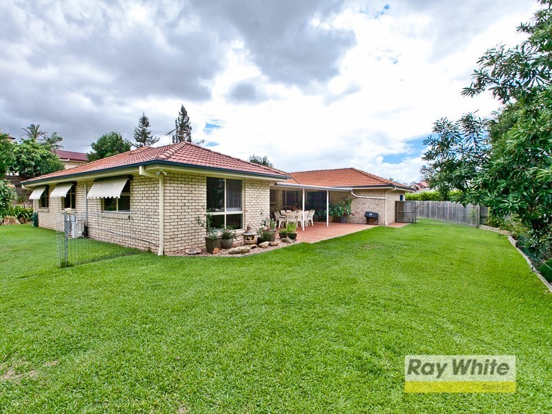 6 Plum Pine Court, Eatons Hill QLD 4037