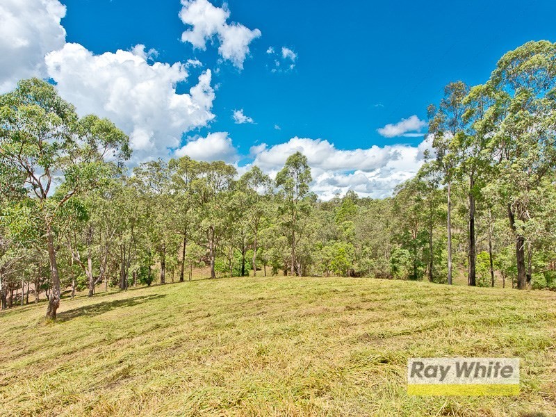 30 Lawson Road, Draper QLD 4520