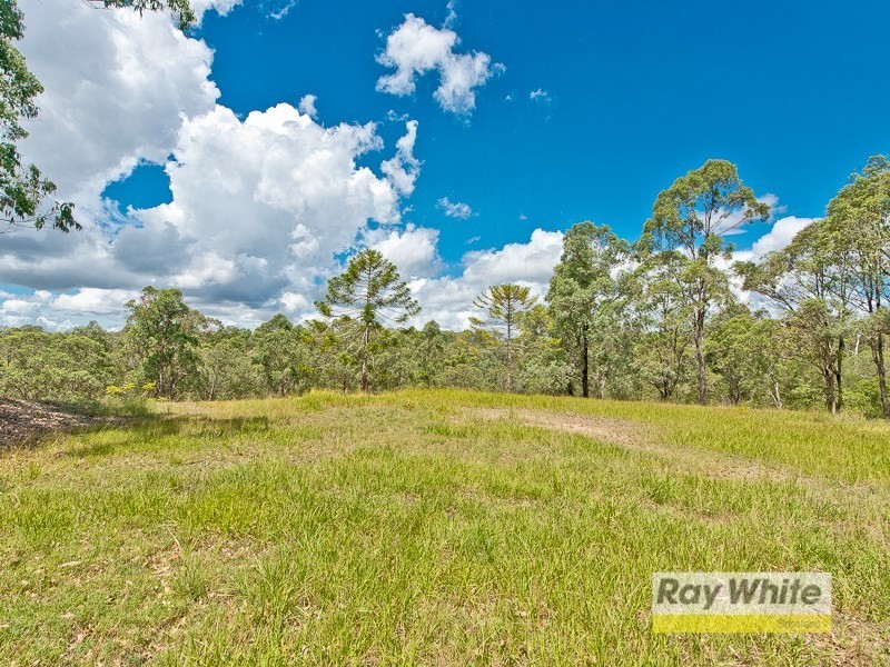 30 Lawson Road, Draper QLD 4520