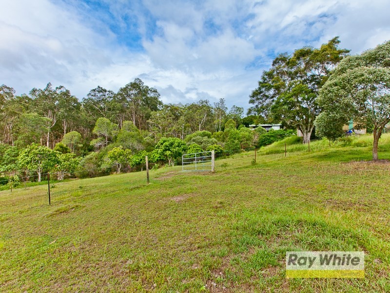 353 Camp Mountain Road, Camp Mountain QLD 4520
