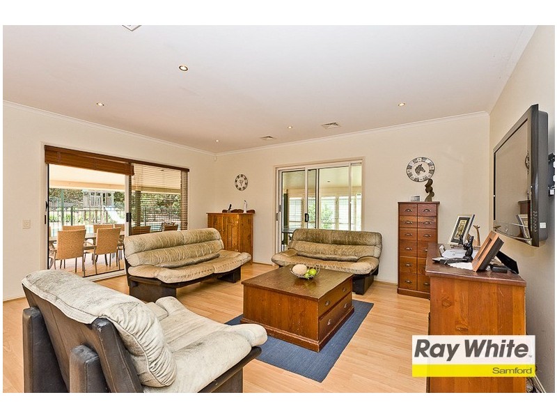 6 Smallwood Court, Samford Valley QLD 4520