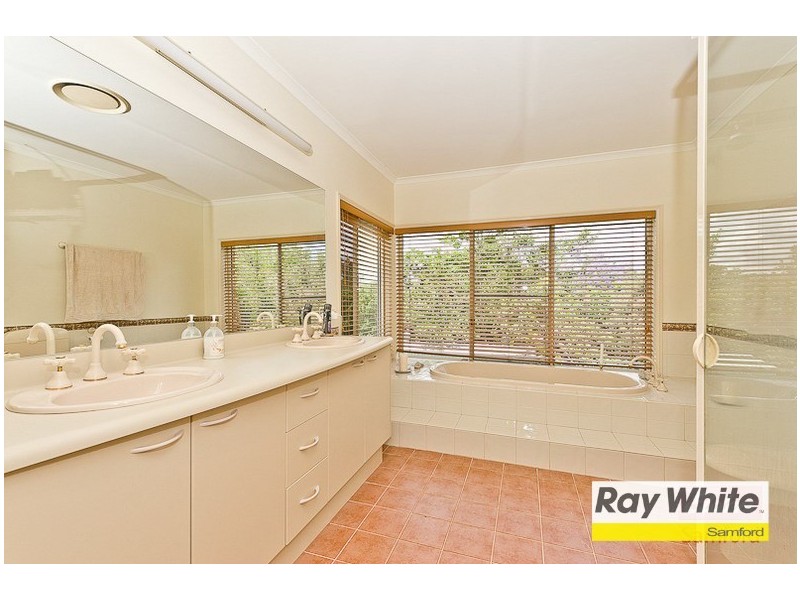 6 Smallwood Court, Samford Valley QLD 4520