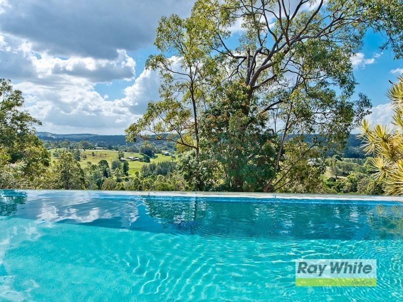 33 Willem Drive, Draper QLD 4520