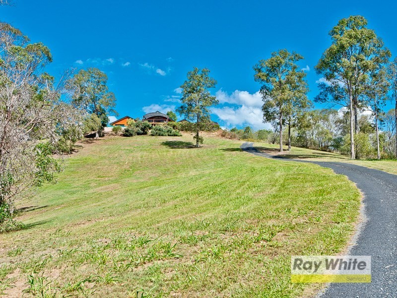 33 Willem Drive, Draper QLD 4520