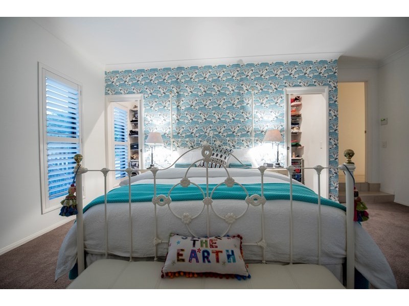 10 Chalmers Court, Samford Village QLD 4520